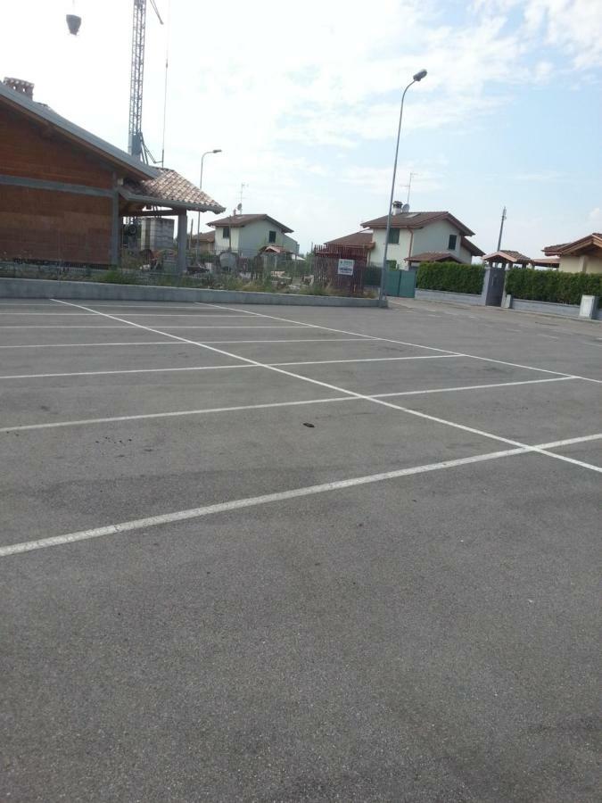 Peschiera Appartamenti Vacanze Пескиера дел Гарда Екстериор снимка