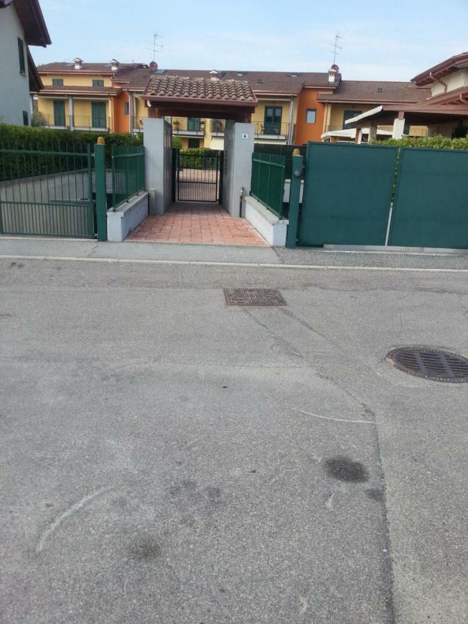 Peschiera Appartamenti Vacanze Пескиера дел Гарда Екстериор снимка
